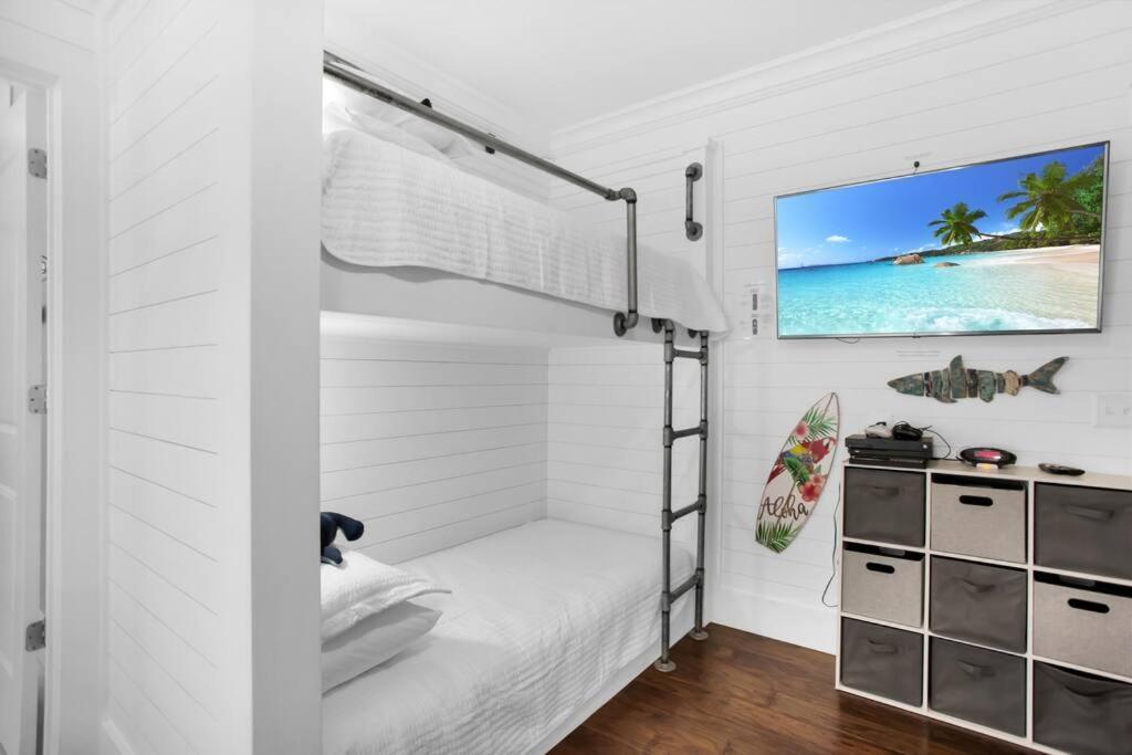 Large 4 Bedroom With Bunk Room And 2 Golf Carts! Ντέστιν Εξωτερικό φωτογραφία